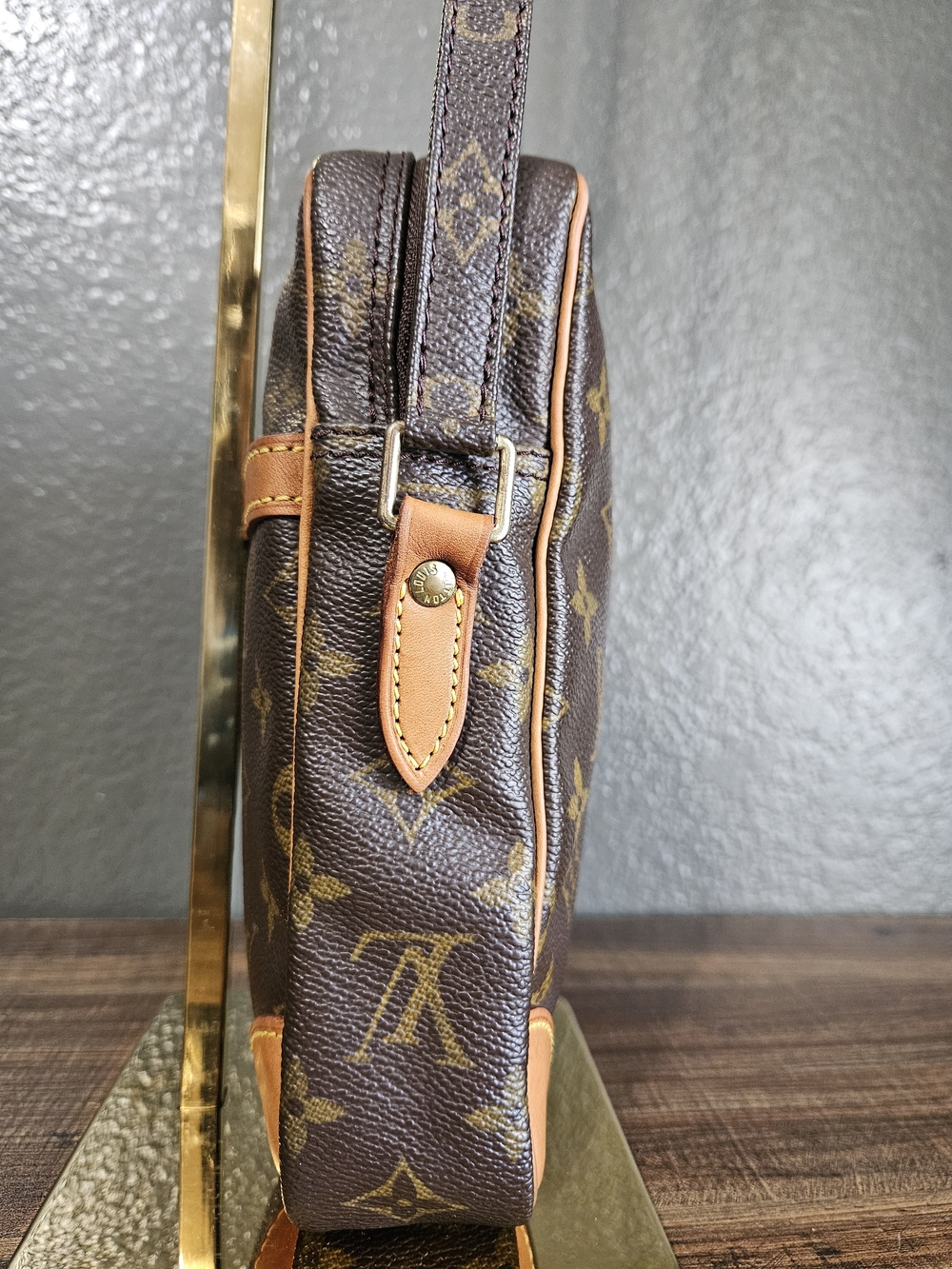 Authentic Louis Vuitton Vintage Danube PM Monogram Canvas - Picture 7 of 16